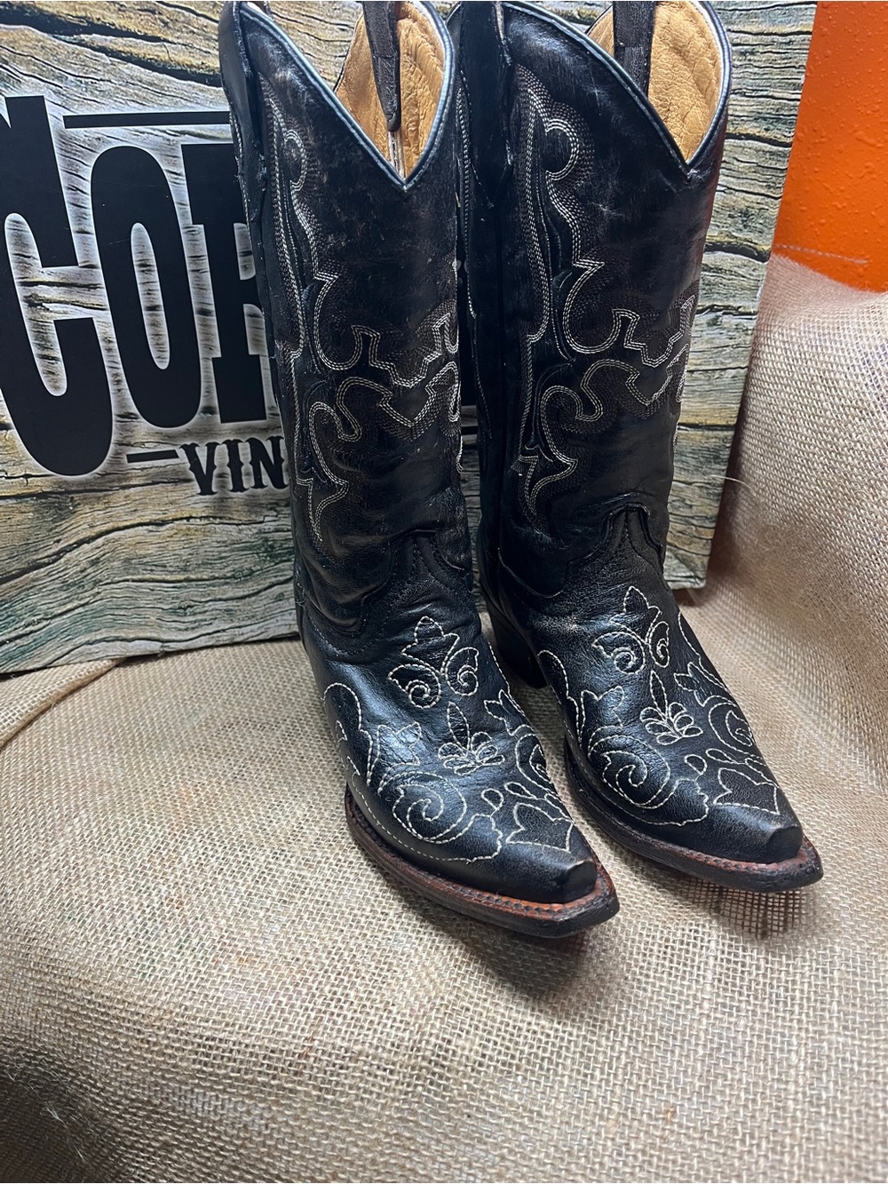 Corral teen size 2 Black Embroidered Western Boots